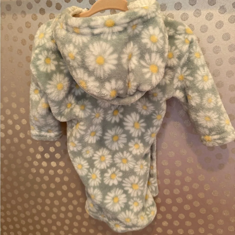 Modern Baby Daisy Plush Hooded Robe Green Floral Cozy Fleece Tie Size 0-9M